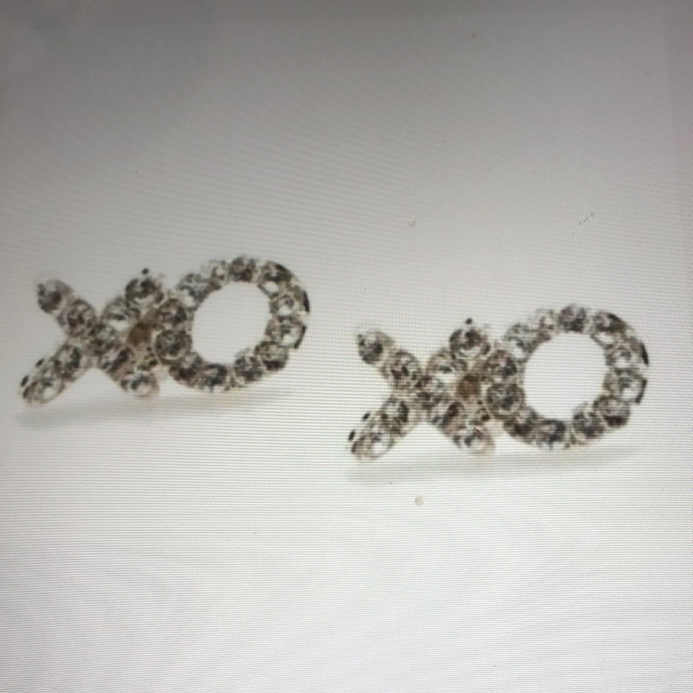 NEW! Last Pair! Swarovski XO Earrings!💗💗💗 - Picture 2 of 2